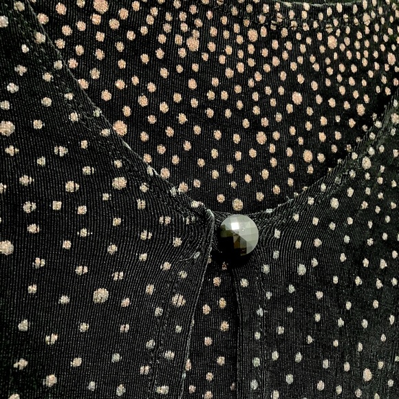 ⭐️2/$30⭐️ Glittery 2 piece cardigan & tank set, Kim & Co, size M - Picture 5 of 8